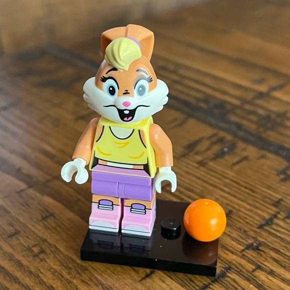 Lego Other - LEGO Collectible Minifigure Lola Bunny Looney Tunes!!